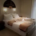 Aparthotel Oskars & 4*