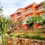 Ξενοδοχείο με διαμερίσματα Oskars &